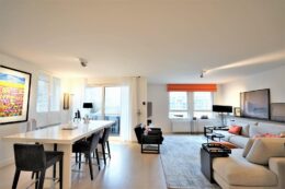Pieter Oosterhuisstraat 8