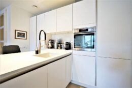 Pieter Oosterhuisstraat 8
