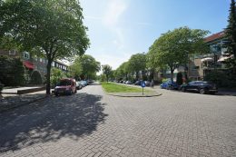 Admiraal de Ruyterlaan 129